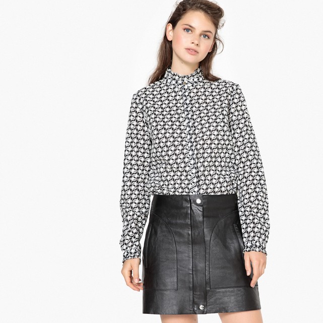 Camisa de cuello alto con estampado de pájaros